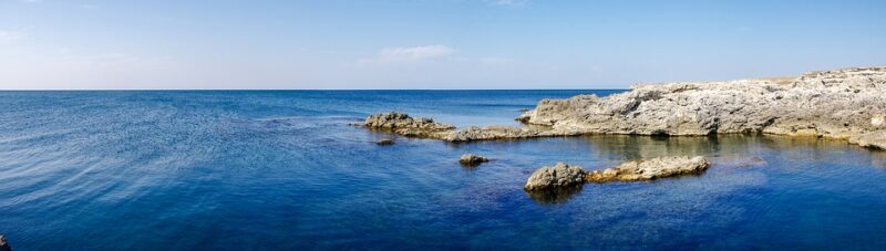 water 3163256 960 720 상처는 물에 닿으면 아팠던 게 더 아파지거든요. 그래서 비가 오면 상처를 안고 있는 사람들은 그렇게 더 아픈거래요. - 류시화 시인 -