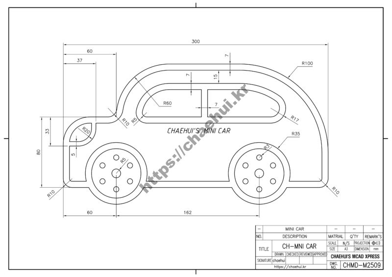 도면작도 실습도면 - 미니카(MINI CAR) 36 MINI CAR 미니카는 건전지로 움직이는 작은 모형 자동차로, 조립과 튜닝을 통해 과학 원리를 배우고 스피드를 즐기는 취미입니다. 1980년대 타미야의 '미니사구'와 만화의 인기로 전 세계적 전성기를 맞았으며, 섀시, 모터, 기어, 롤러 등 정교한 부품으로 구성됩니다. 플라스틱, 금속, 카본 등 다양한 재료와 가공 기술이 집약되어 있으며, 꾸준한 관리와 보수를 통해 최적의 성능을 유지할 수 있습니다. 어린 시절의 향수를 넘어 현재는 기술적 깊이를 더한 성인들의 취미로도 사랑받고 있습니다.